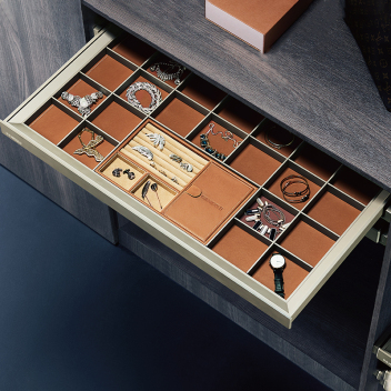 悍高 阿玛尼饰物收纳盒 钴铂金